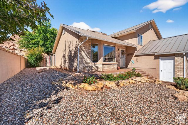 1045 HEMLOCK CIR, St. George, UT 84790