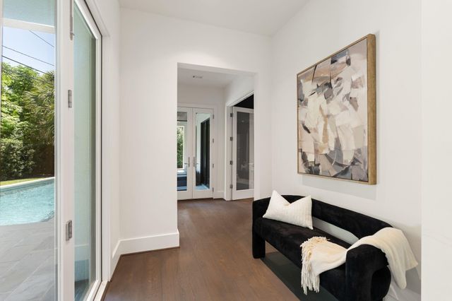 3703 Wroxton Road, West University Place, TX 77005