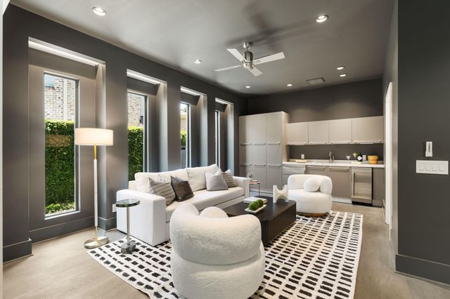 3703 Wroxton Road, West University Place, TX 77005