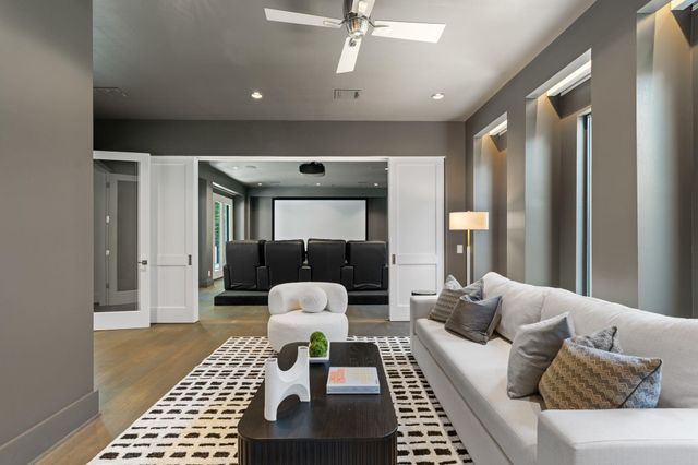 3703 Wroxton Road, West University Place, TX 77005