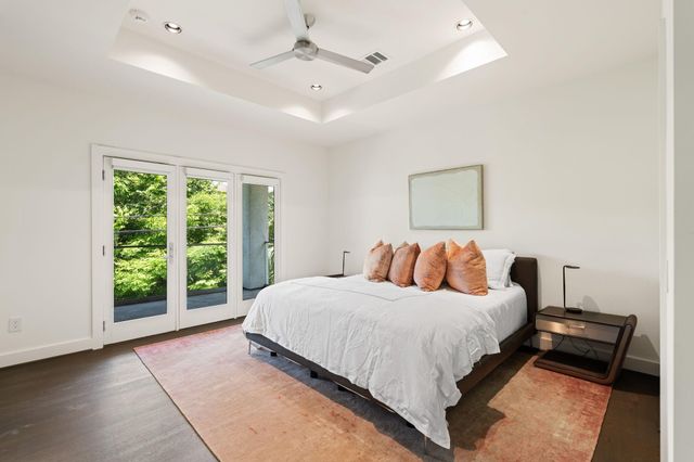 3703 Wroxton Road, West University Place, TX 77005
