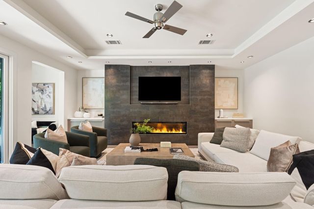 3703 Wroxton Road, West University Place, TX 77005