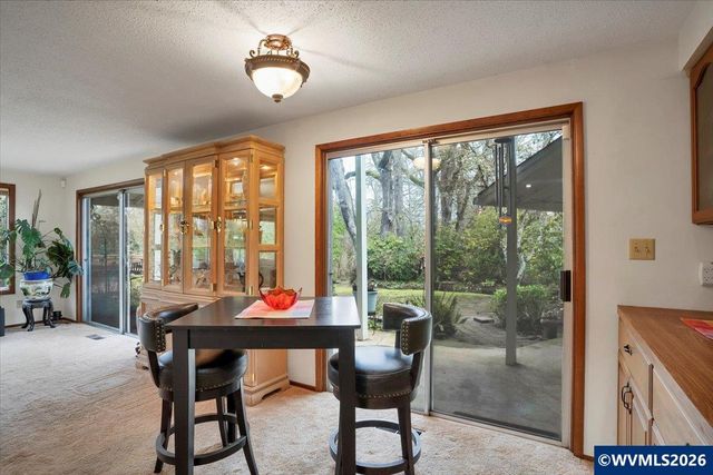 989 SW Hunter St, Dallas, OR 97338