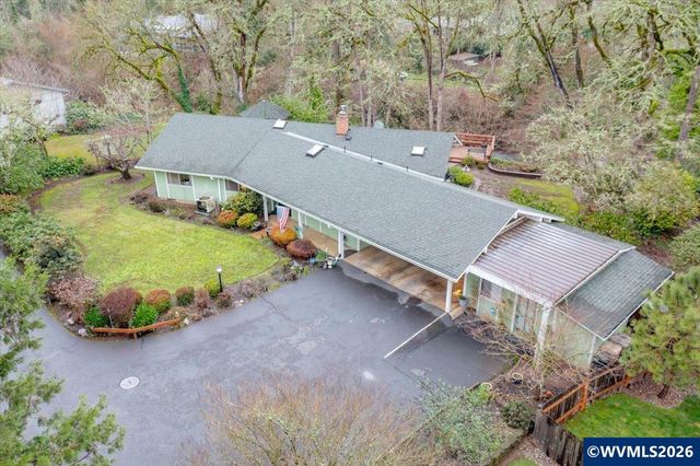 989 SW Hunter St, Dallas, OR 97338