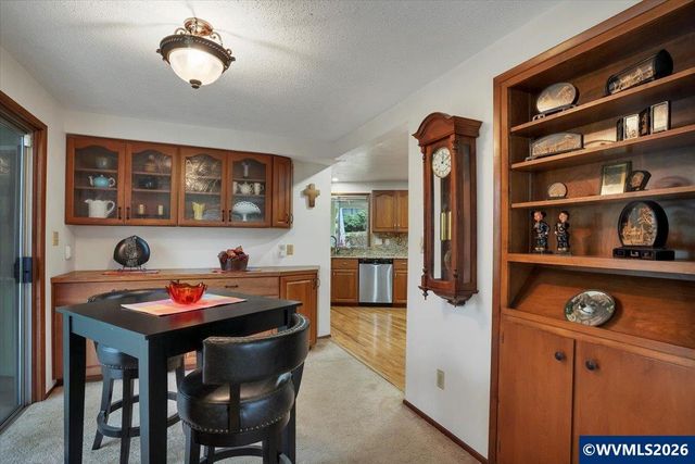 989 SW Hunter St, Dallas, OR 97338