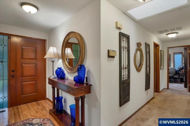 989 SW Hunter St, Dallas, OR 97338