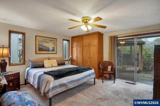 989 SW Hunter St, Dallas, OR 97338