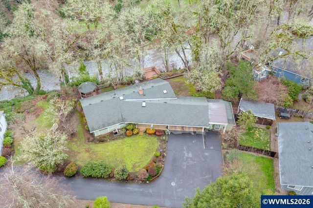 989 SW Hunter St, Dallas, OR 97338