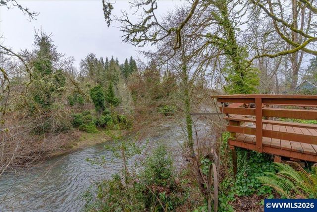 989 SW Hunter St, Dallas, OR 97338