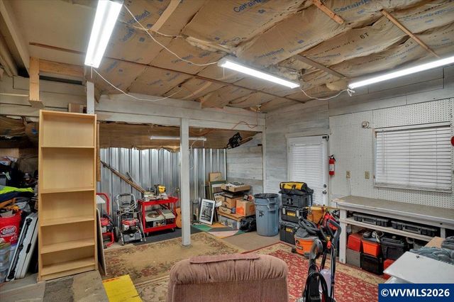 989 SW Hunter St, Dallas, OR 97338