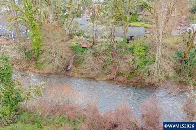 989 SW Hunter St, Dallas, OR 97338