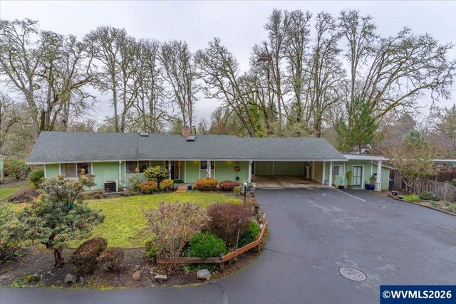 989 SW Hunter St, Dallas, OR 97338