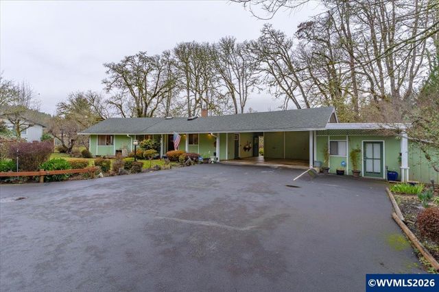 989 SW Hunter St, Dallas, OR 97338