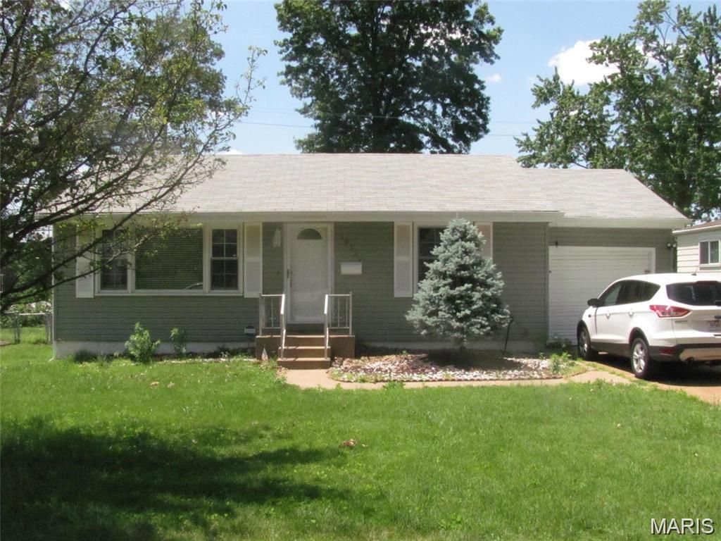 10131 Dwight Drive, St Louis, MO 63137