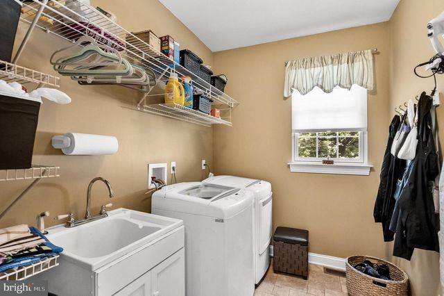 396 E 3RD ST, Moorestown, NJ 08057