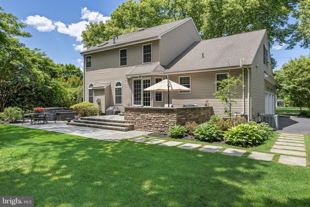 396 E 3RD ST, Moorestown, NJ 08057