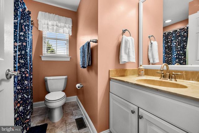 396 E 3RD ST, Moorestown, NJ 08057