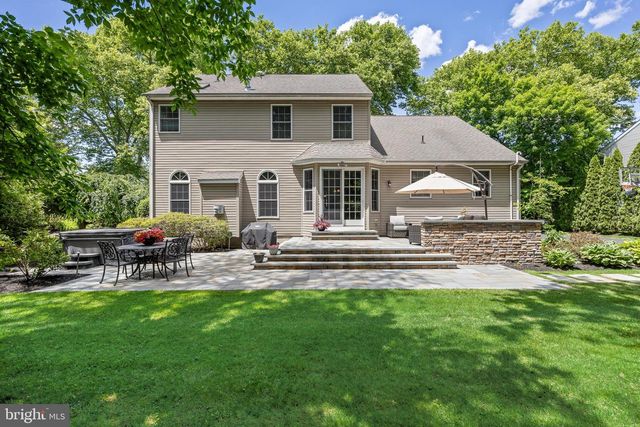 396 E 3RD ST, Moorestown, NJ 08057