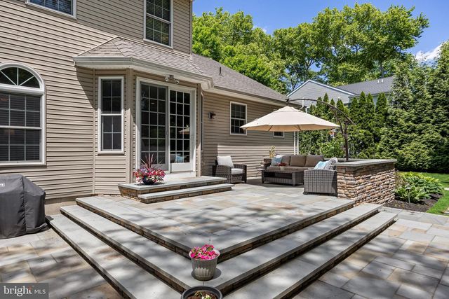 396 E 3RD ST, Moorestown, NJ 08057