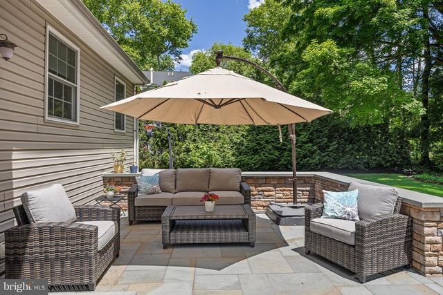 396 E 3RD ST, Moorestown, NJ 08057