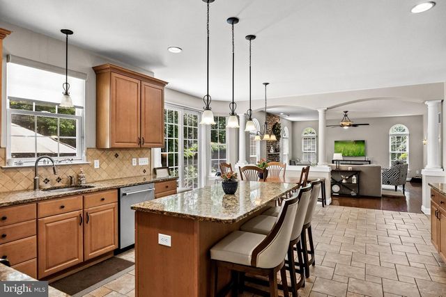 396 E 3RD ST, Moorestown, NJ 08057