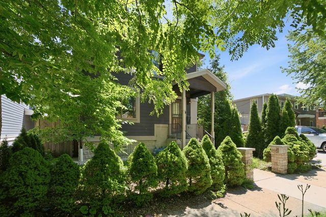 1735 Grey Avenue, Evanston, IL 60201