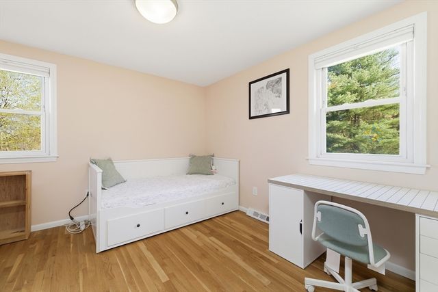 3 Beach St, Norton, MA 02766