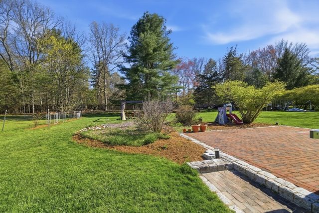 3 Beach St, Norton, MA 02766