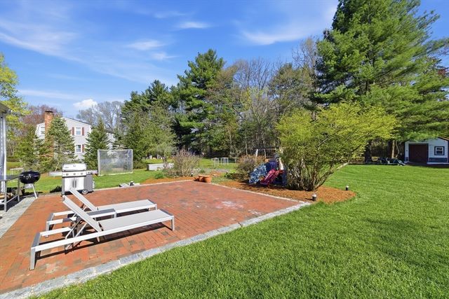 3 Beach St, Norton, MA 02766
