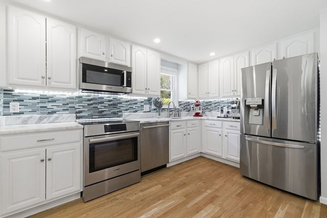 3 Beach St, Norton, MA 02766