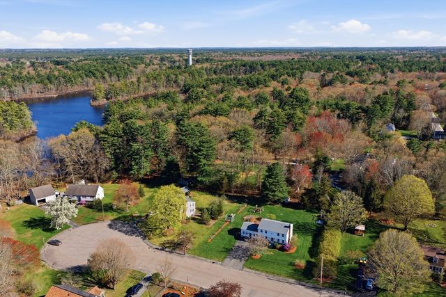 3 Beach St, Norton, MA 02766