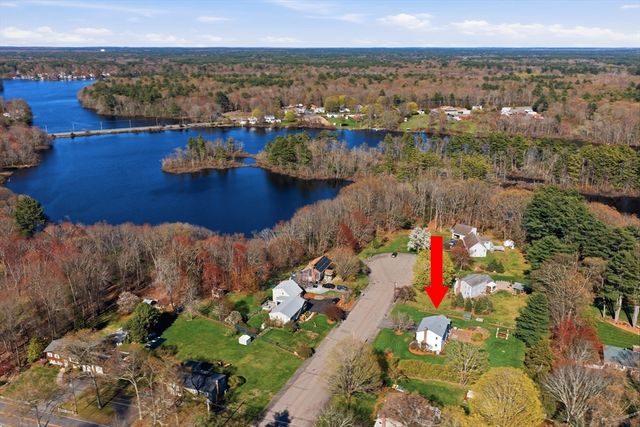 3 Beach St, Norton, MA 02766