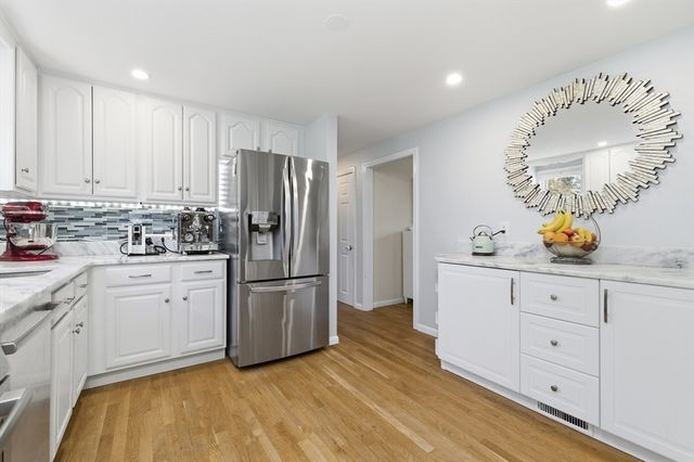 3 Beach St, Norton, MA 02766