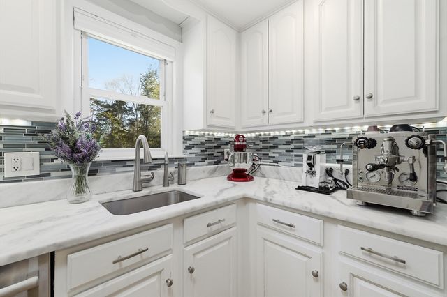 3 Beach St, Norton, MA 02766