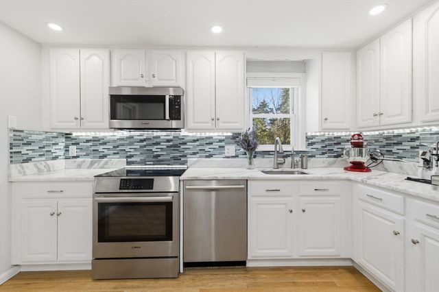 3 Beach St, Norton, MA 02766