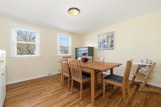 3 Beach St, Norton, MA 02766