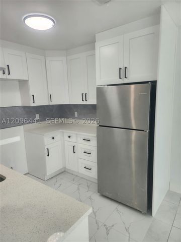797 Crystal Lake Dr 797, Deerfield Beach, FL 33064