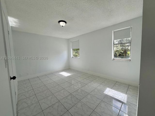 797 Crystal Lake Dr 797, Deerfield Beach, FL 33064