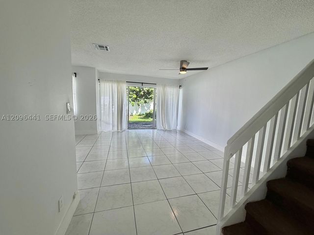 797 Crystal Lake Dr 797, Deerfield Beach, FL 33064