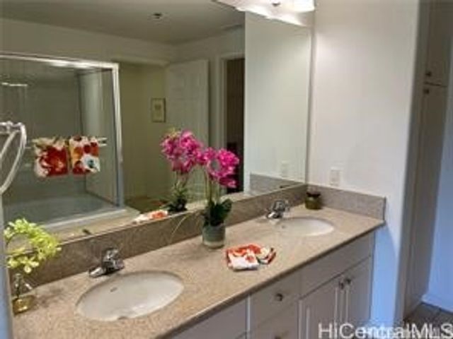 520 Lunalilo Home Road 8225, Honolulu, HI 96825