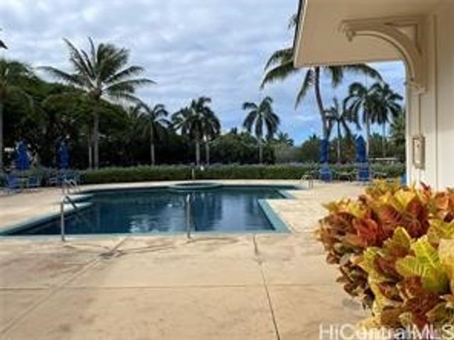 520 Lunalilo Home Road 8225, Honolulu, HI 96825