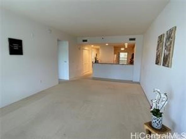 520 Lunalilo Home Road 8225, Honolulu, HI 96825