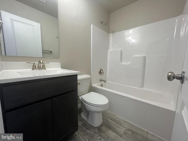 409 FIFTH ST W #B, Waynesboro, PA 17268