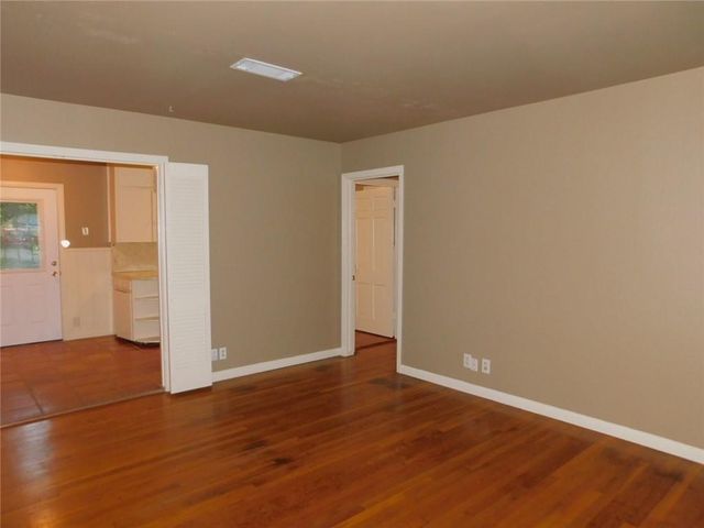 1400 BERKSHIRE DR, Austin, TX 78723