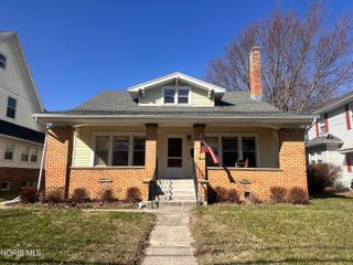 807 N Main Street, Bowling Green, OH 43402