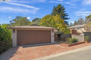 21 Tyson Cir, Piedmont, CA 94611