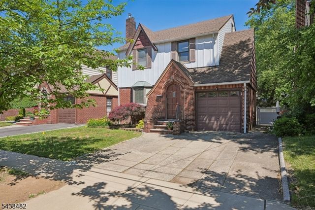 26 Ferncliff Rd, Bloomfield Twp., NJ 07003