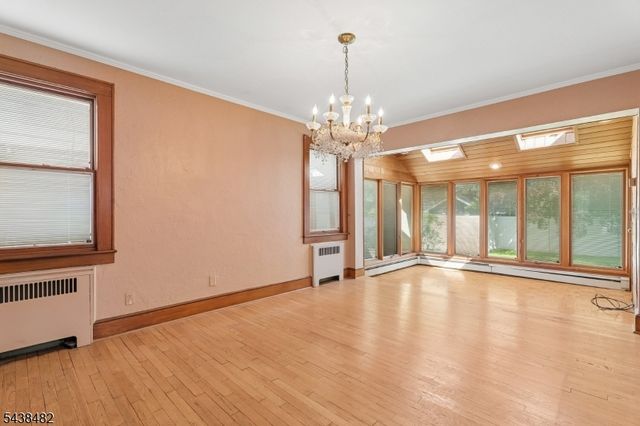 26 Ferncliff Rd, Bloomfield Twp., NJ 07003