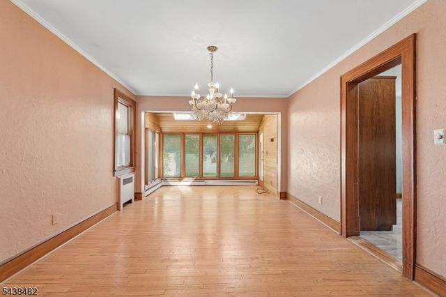 26 Ferncliff Rd, Bloomfield Twp., NJ 07003