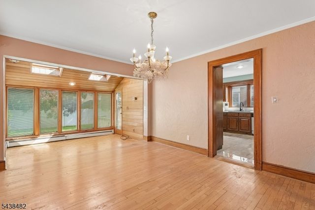 26 Ferncliff Rd, Bloomfield Twp., NJ 07003